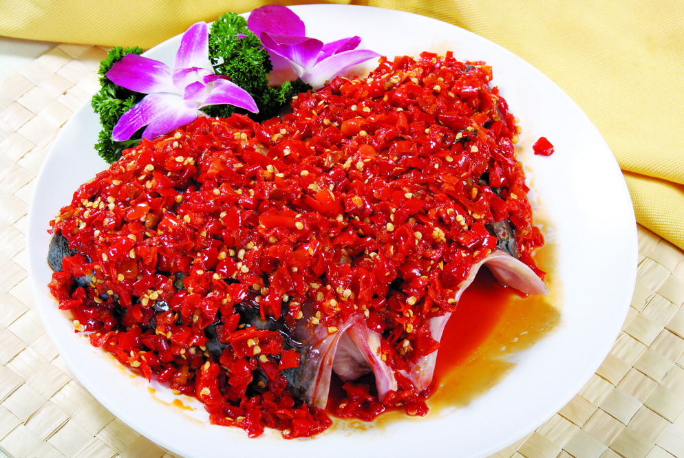 冬天鱼头不可错过的创意吃法,简单易做,嫩白肌肤,女人都抢着吃