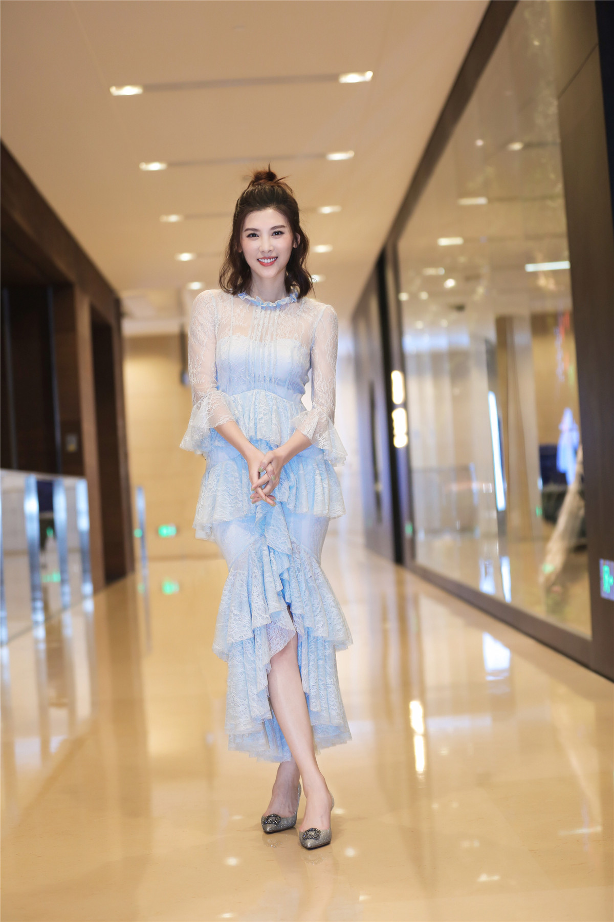 《悍城》开播 银雪变身霸气"大嫂"气场十足