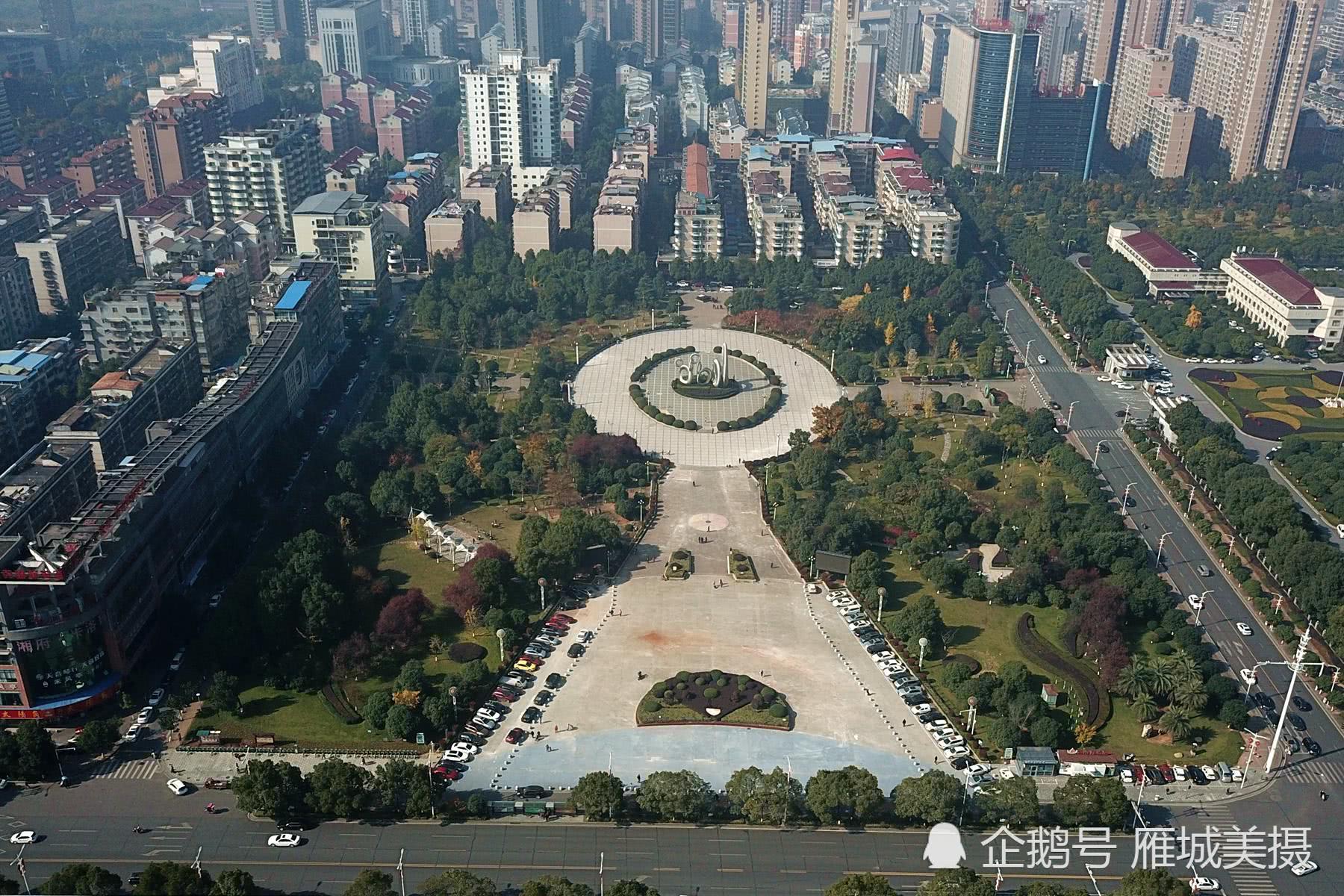 航拍衡阳市高新区太阳广场