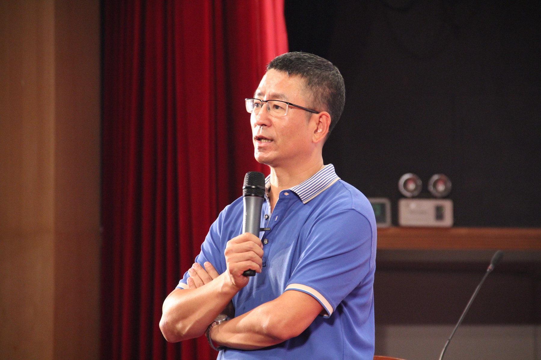 白岩松自曝曾后脑斑秃无法接受缺陷通过这2种方法找回自信