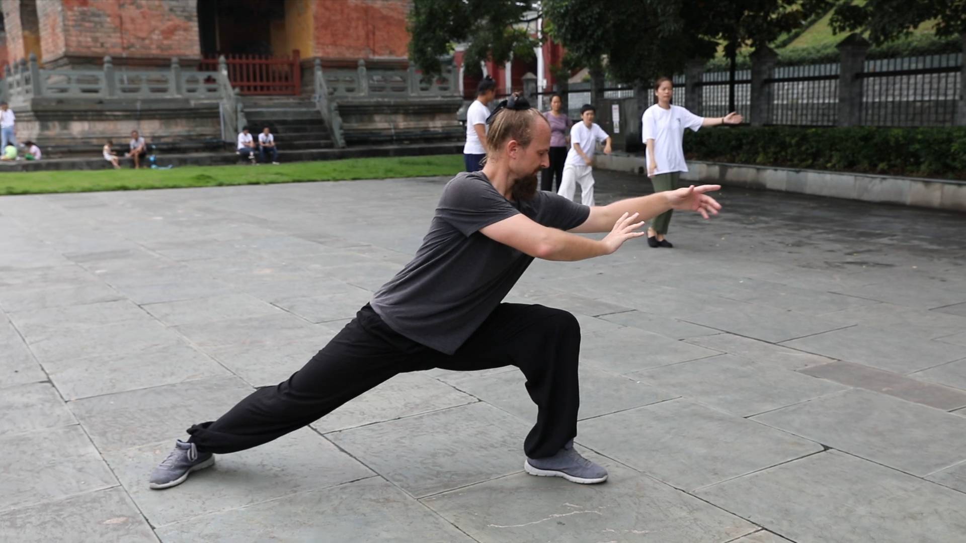 看这群痴迷武当功夫的外国人