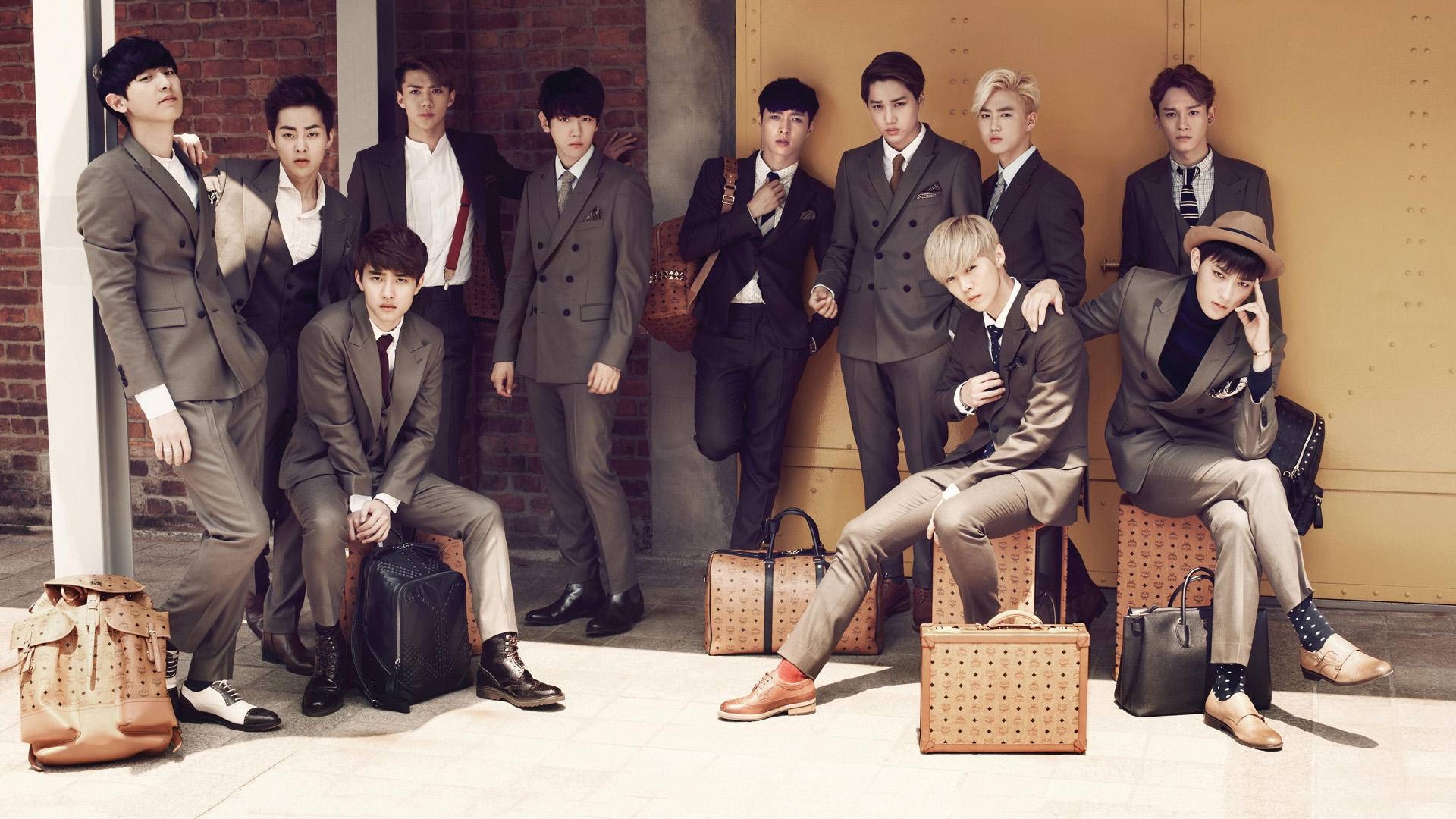 张艺兴义气回归,exo最后1次9人合体,网友:将糊穿地心!