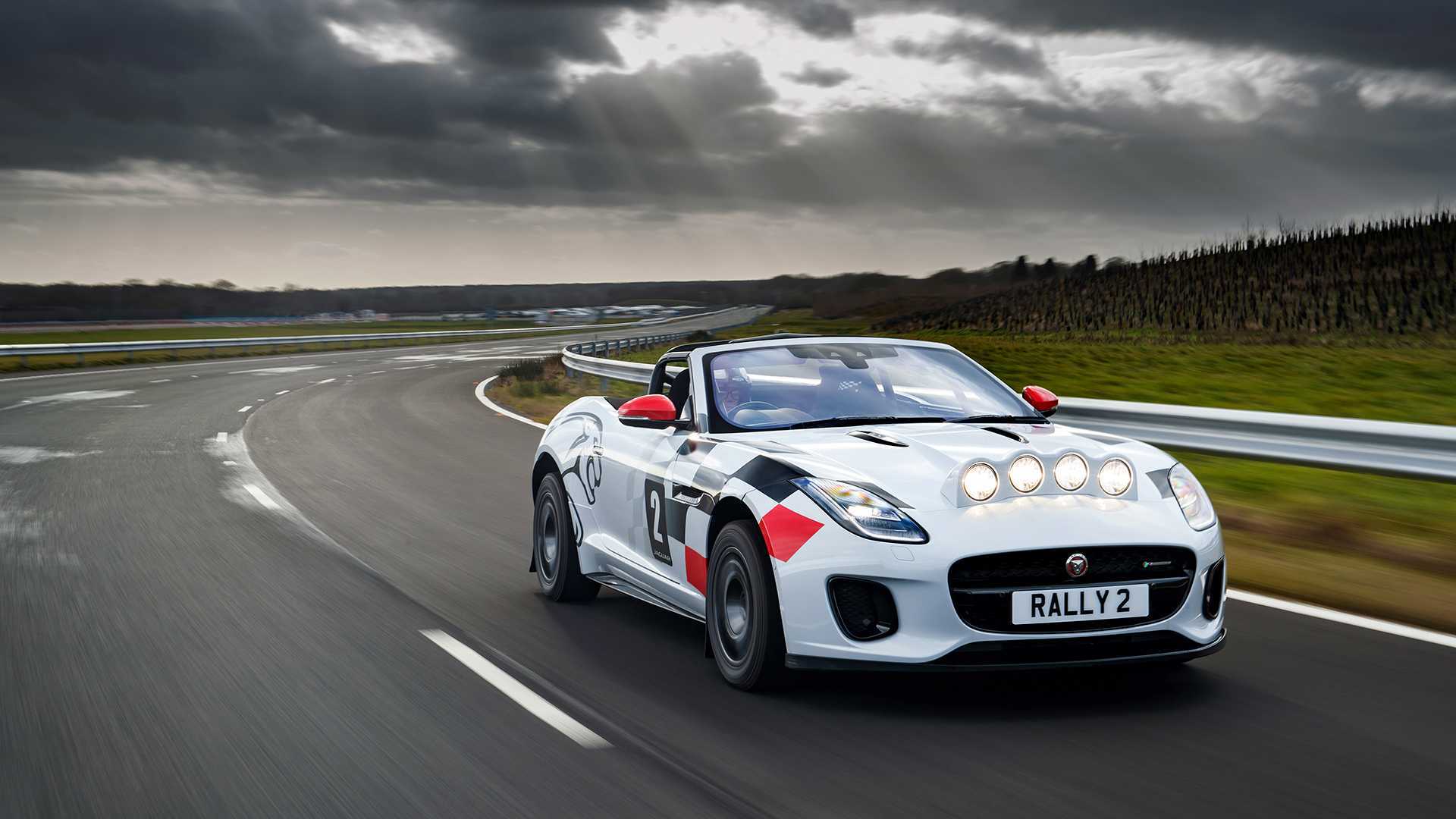 独孤求败的捷豹双门跑车,这次要极限越野,连车顶都全掀开了