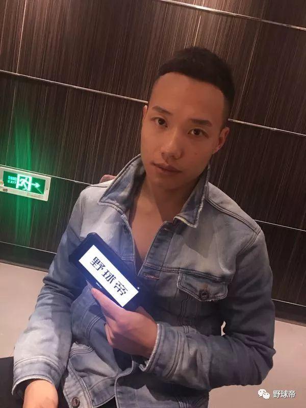 记住了!这小伙以后绝对是个人物!|周锐|唐日辉|篮球_新浪新闻