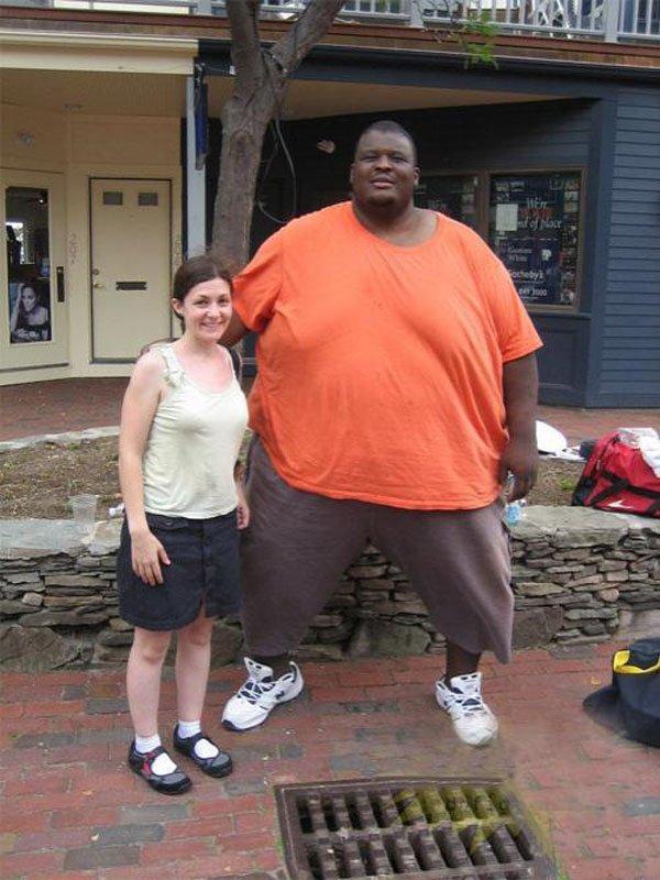 他是吉尼斯认证的"世界最重运动员",却在实战中被人两分钟秒杀