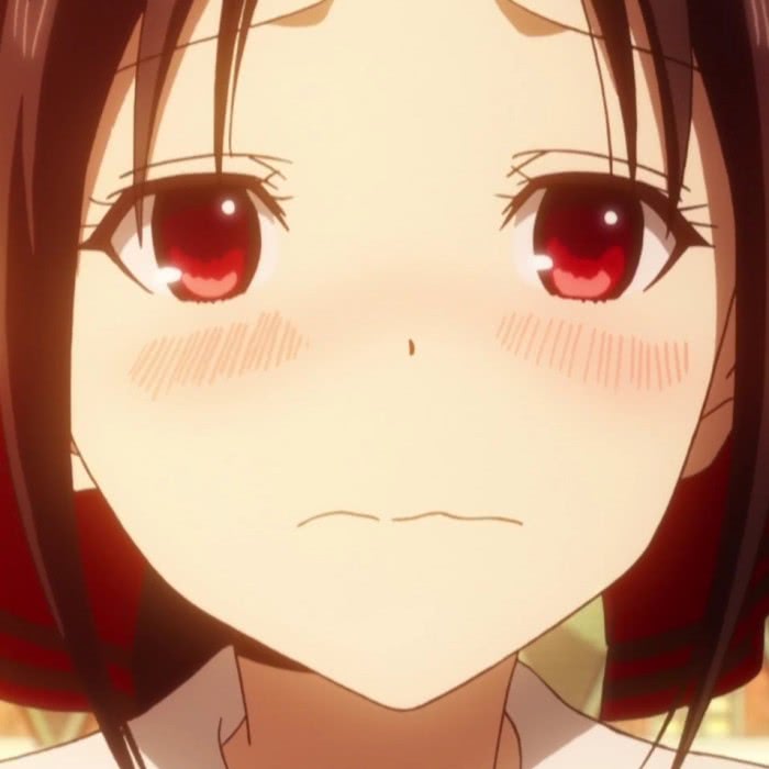 脸部特写动漫女生头像你是一只云雀衔来一枚阳光