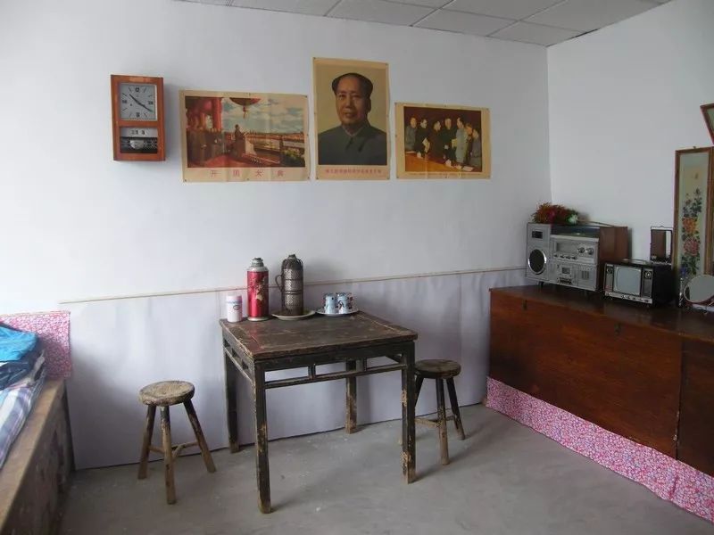 在改革开放之初,装修的概念尚未兴起,那个时代下,城市的房子多以平房