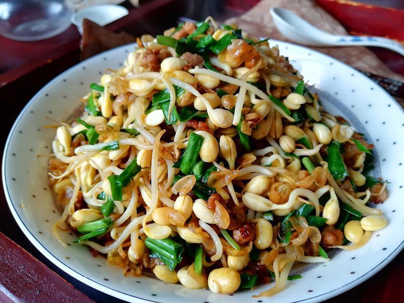 家常菜最美味把黄豆芽和它一起炒味道特别鲜美家里要经常吃