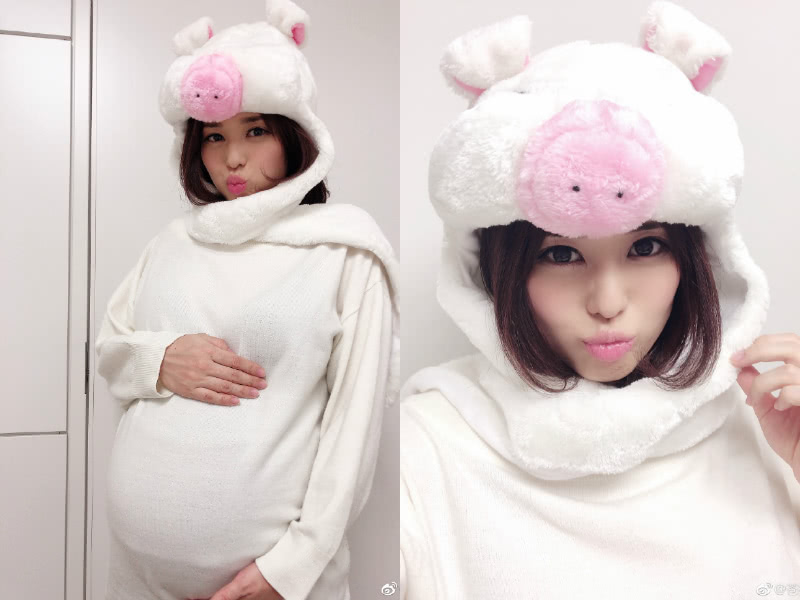 苍老师晒双胞胎孕照,挺近九个月肚子快站不稳,个矮腰都撑不起了