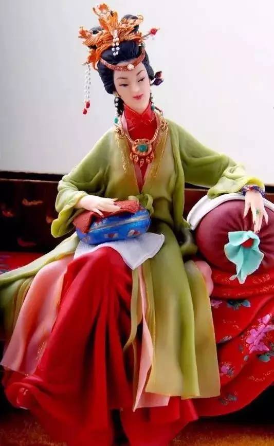 倾国倾城的面塑美人