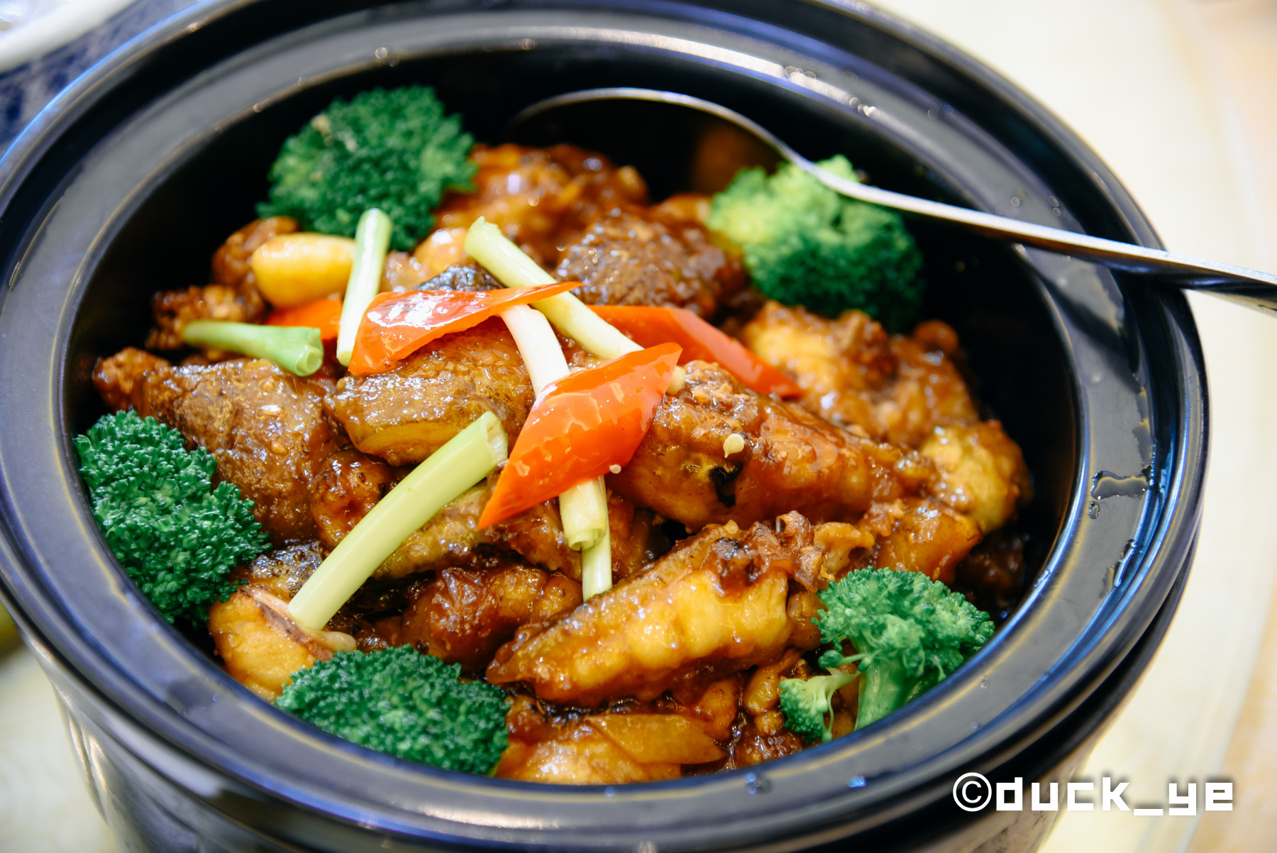 虎鳗煲,丰富的胶质感