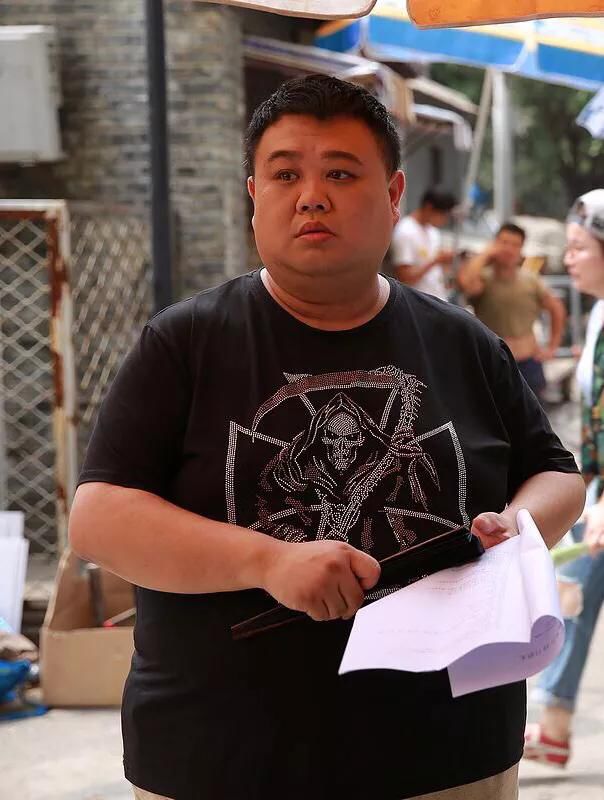 笑cry吴京晒大号内裤为孙越庆生岳云鹏7字调侃