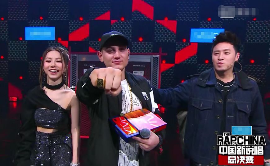 中国新说唱:吴亦凡回应质疑,不玩底下的那吾人缘差到离谱?