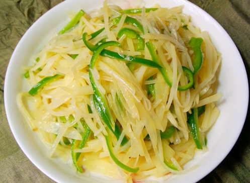 炒土豆丝会粘锅大厨不要光泡水