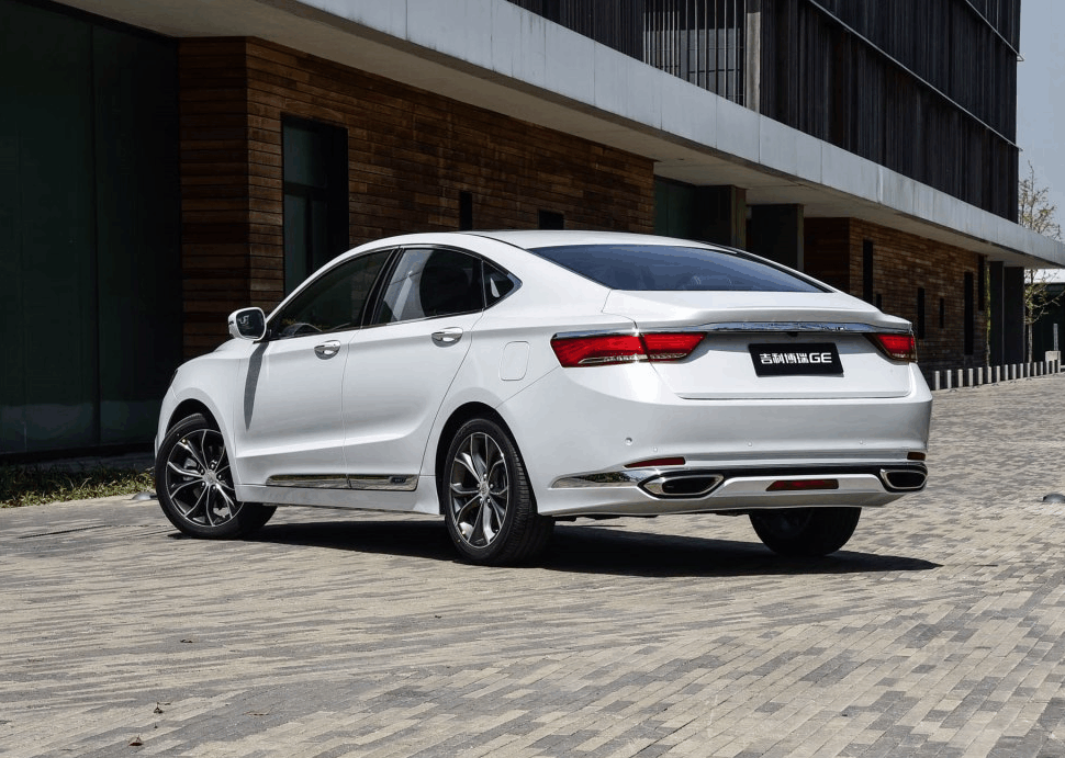 国产车终于崛起了, 车长5米, 加满油能跑2000km, 仅售11万起