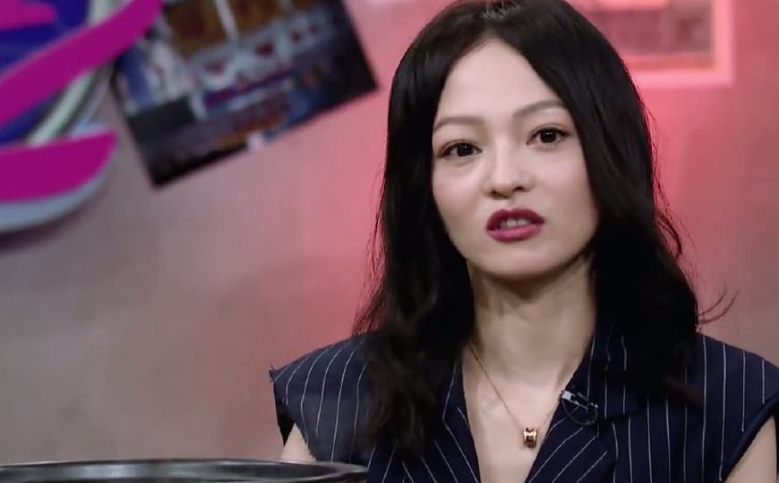 张韶涵首登无滤镜节目眼袋法令纹明显网友赵雅芝都比她年轻