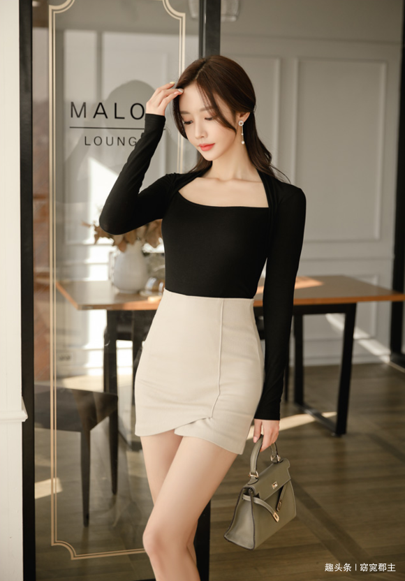 美女孙允珠,晶黑淡色淑雅古典披肩裙,尽显女神端庄优雅气质不凡