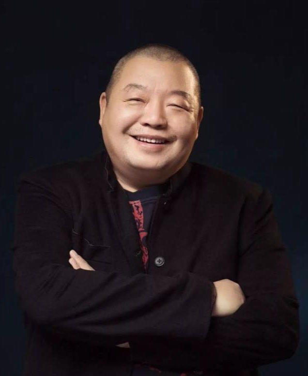 今年那边的春晚很热闹,相声评书应有尽有,如今主持人也有了!