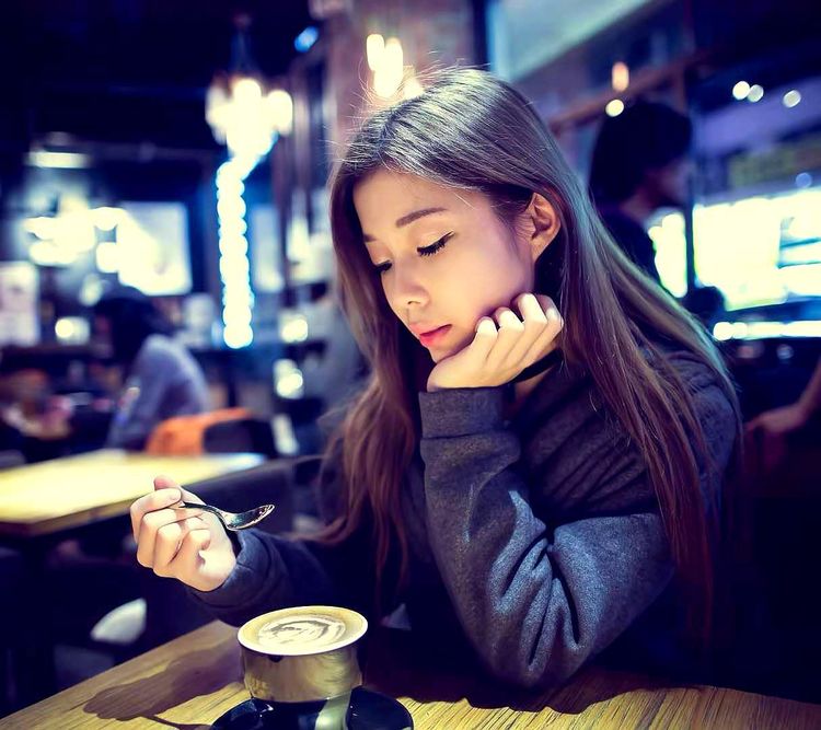 "矜持端庄"的女人和"随便"的女人,从这3点区别,准没错