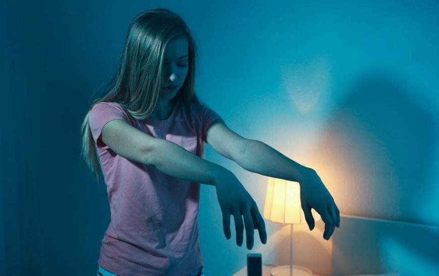 梦见被灯架子打了，探索梦境背后的深层含义