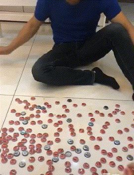搞笑gif:在金钱的诱惑下,我同意了小侄子的请求|小侄子|侄子|五子棋