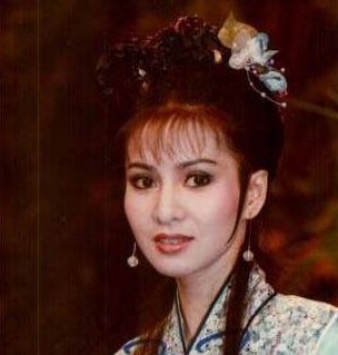20岁迅速走红，为拍戏曾7天未睡，依赖安眠药30多年