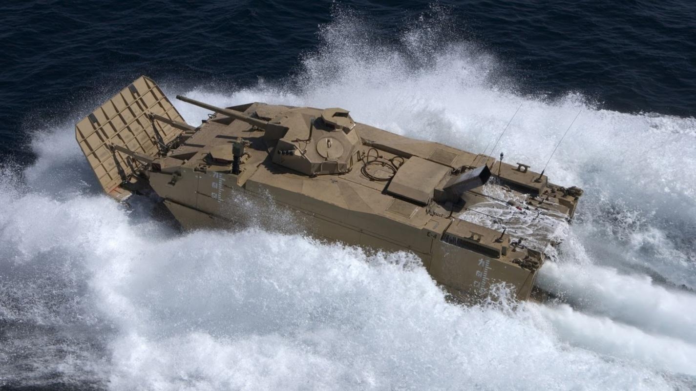 美国海军陆战队计划中的efv远征战车便是被美国国会否决的多种装备中