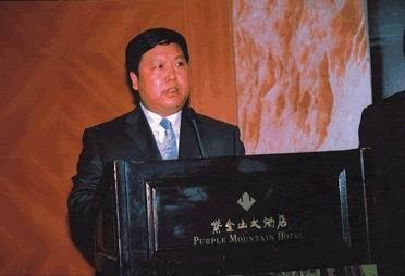 在陕西省江苏商会揭牌仪式上,宋玉庆致辞,潘连生,孙安华讲话