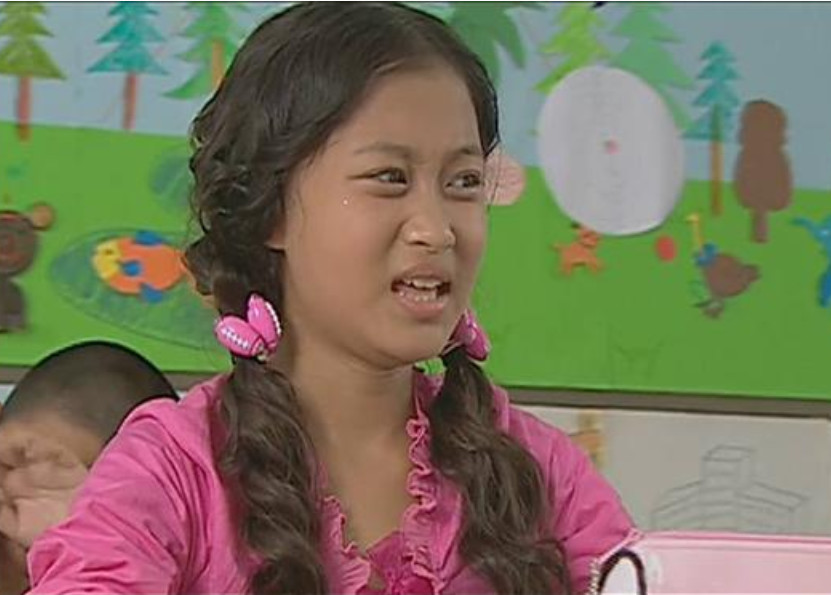 曾全网阻止她整容,今长大成人变形网红,颜值让粉丝直呼:放心了