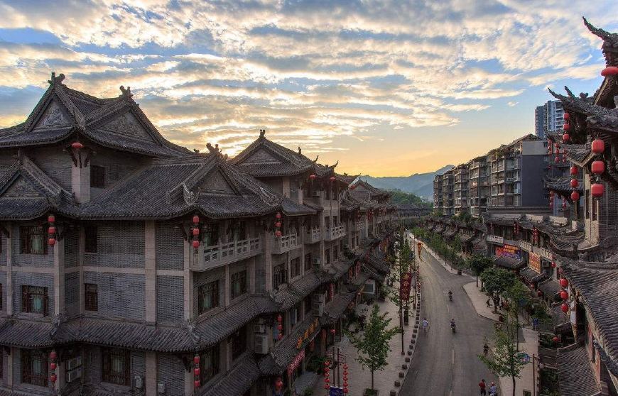 四川最低调的城市:虽为四线却有全省最大港口,还号称中国酒城