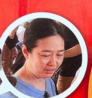 刘德华老婆朱丽倩现身女儿校运会身材发福颈纹瞩目状态有点差