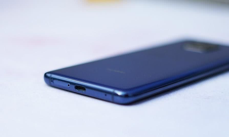 华为Mate20降价500元!网友:这刚发布就降价学