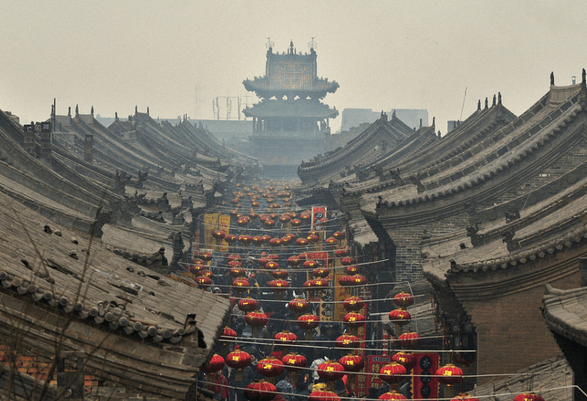 在中国山西, 有一座壮观的平遥古城, 城内有一个点将台景点