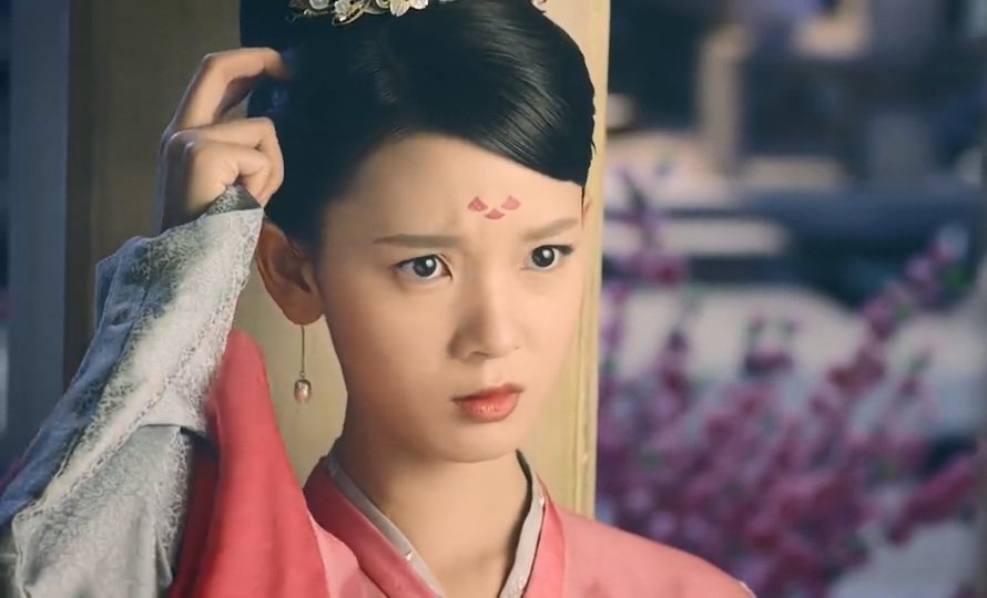 柜中美人 求之不得的执念|柜中美人|轻风|胡飞鸾_新浪新闻