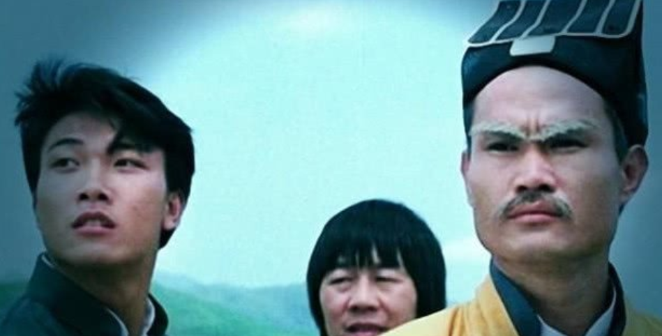 他的僵尸电影非常经典,受到很多网友的喜爱,他的茅山道士的形象也给