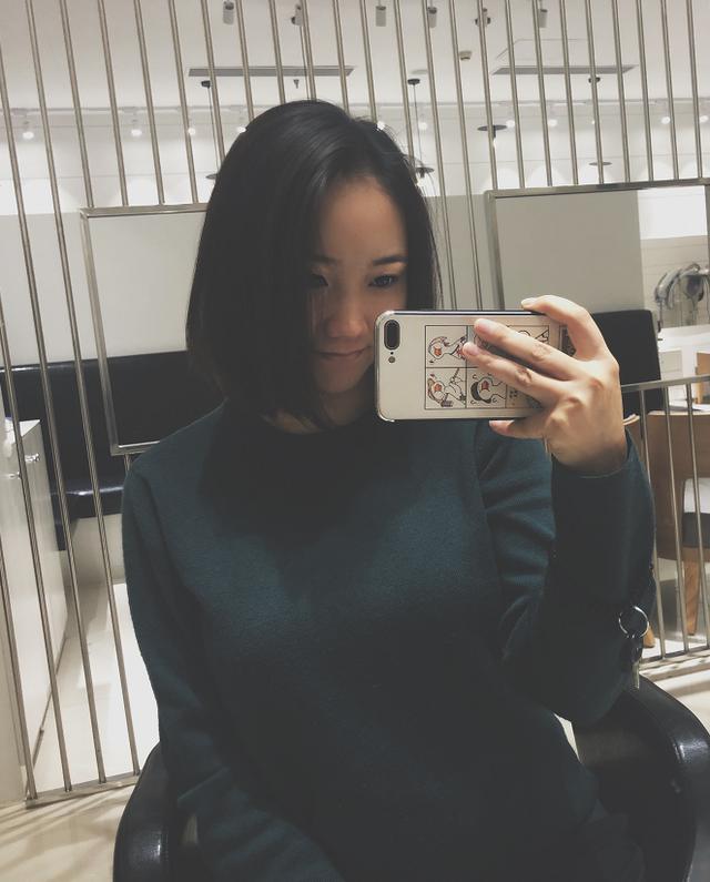 《吉祥三宝》主唱英格玛近照,历时14年今非昔比,浓妆艳抹认不出