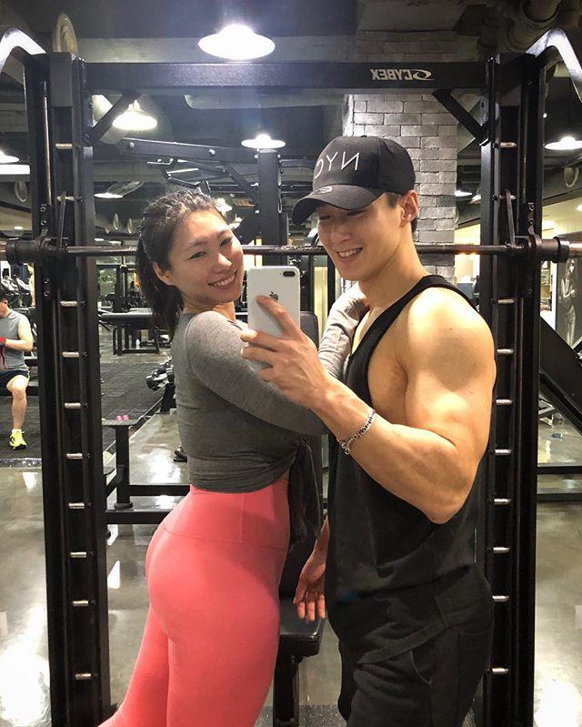 总被误认为40岁的30岁女子,爱健身爱美食,很多女孩的理想身材