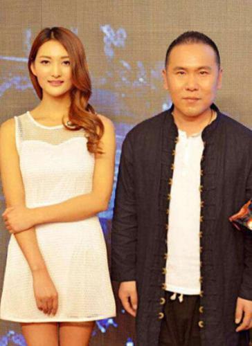 少林出家,为偏瘫母亲卖血,妹妹没钱上学自杀,出人头地娶娇妻|李奇龙