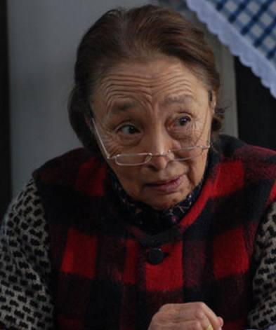 国家一级演员, 现在仍有很多人不知她已去世, 她却有个英雄孙子