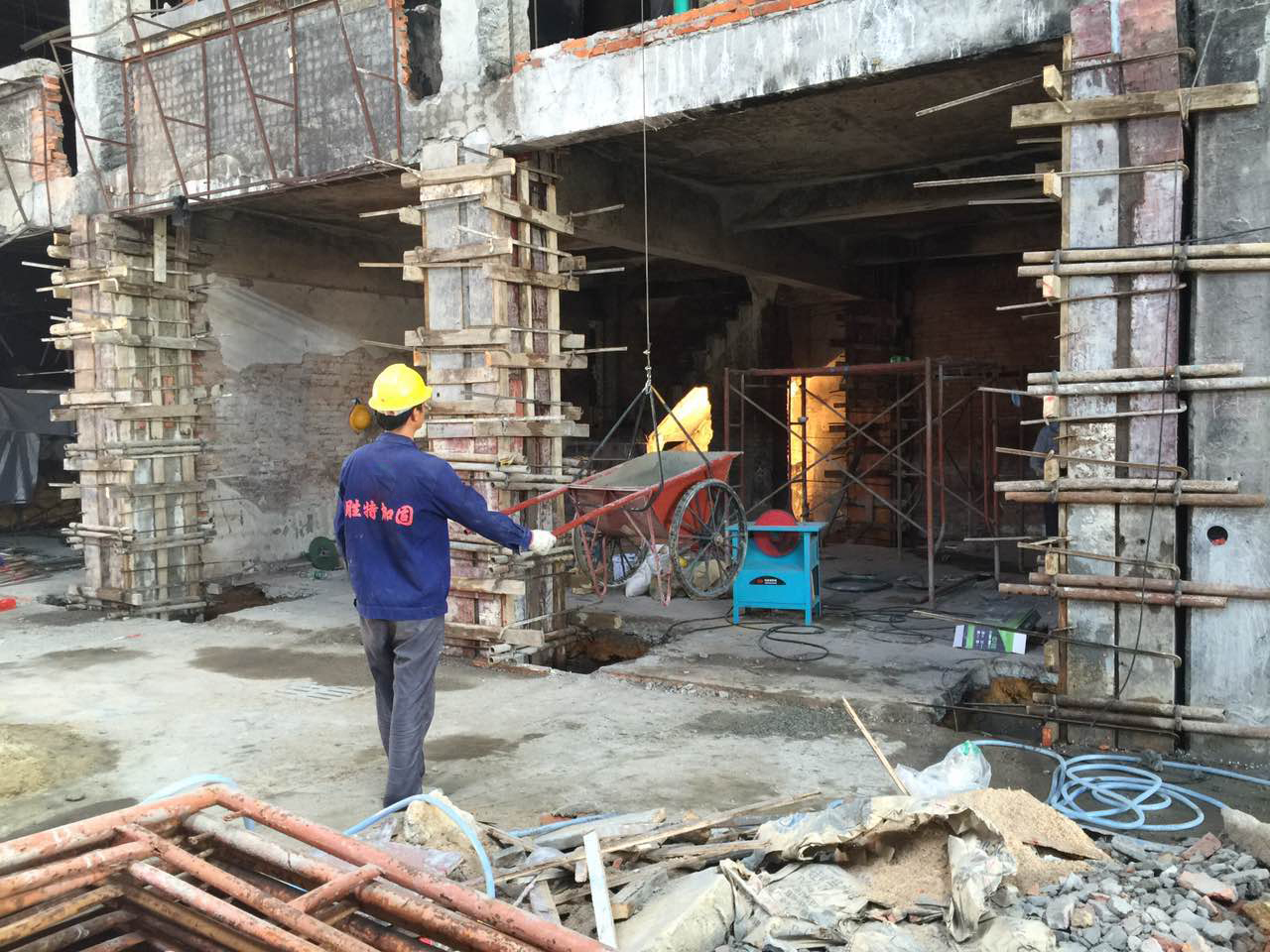 给大家讲述近年建筑加固技术的前景|前景|建筑加固|建筑物_新浪新闻