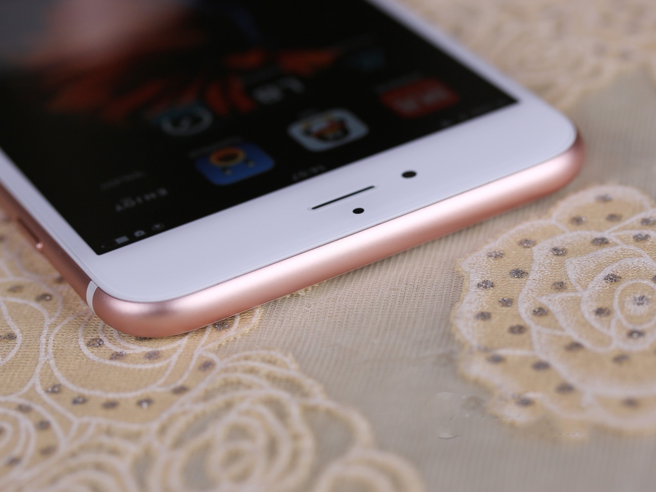 曾经的苹果旗舰从5388元降至2699元依然无人问津