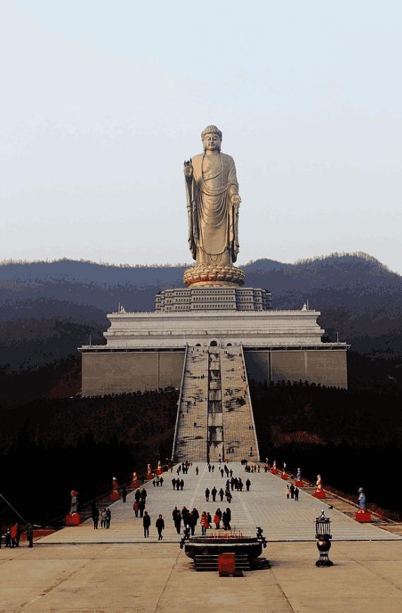 建成高208米的大佛,如今却被打入"冷宫", 游客:摸不起