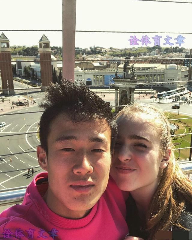 19岁前恒大队长,武磊现队友怀抱洋妞"女性朋友"被批:没前途