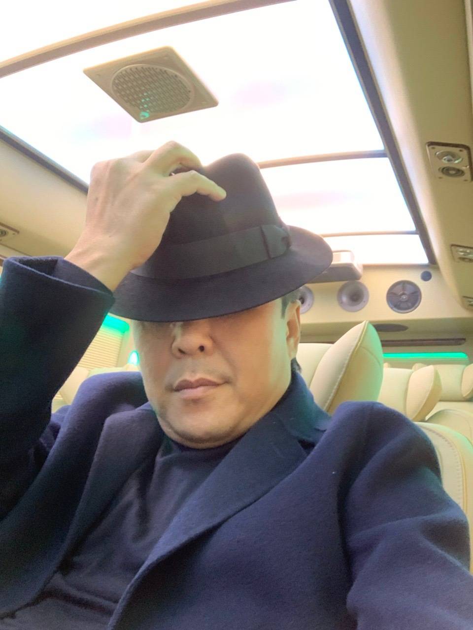 郭斌和儿子开房车去接王楠,霸气十足,王楠与儿子一路唱歌回家!