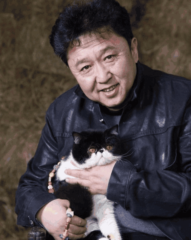 作为德云社的第二顶梁柱, 主流相声界为什么和于谦没那么僵?