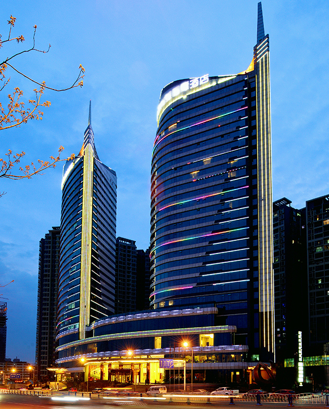 南充天府尚雅酒店走进贫困学校开展信和公益活动