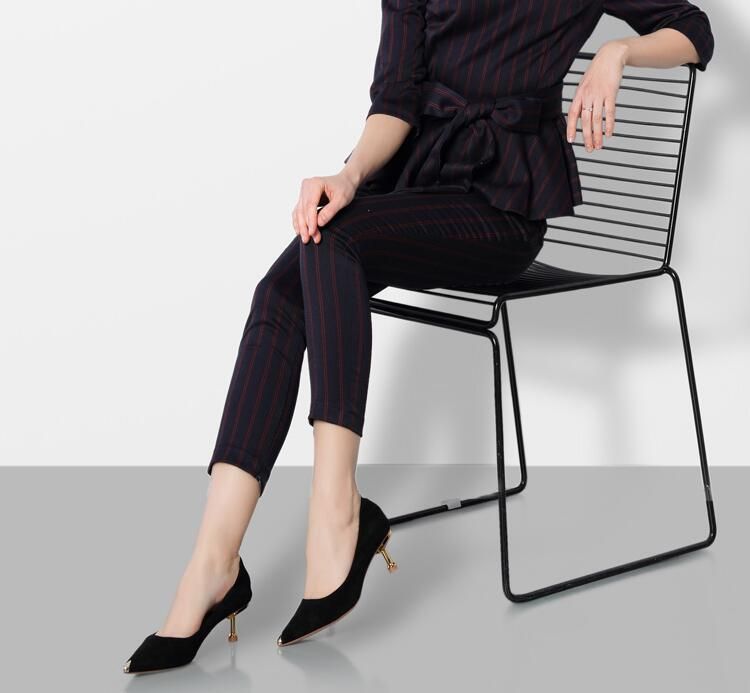 性感的尖头细高跟鞋,秋季穿搭散发女人味