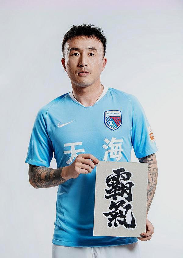 他曾为卡帅拒绝更高薪酬,如今重返国足,中国杯战泰国或将首发