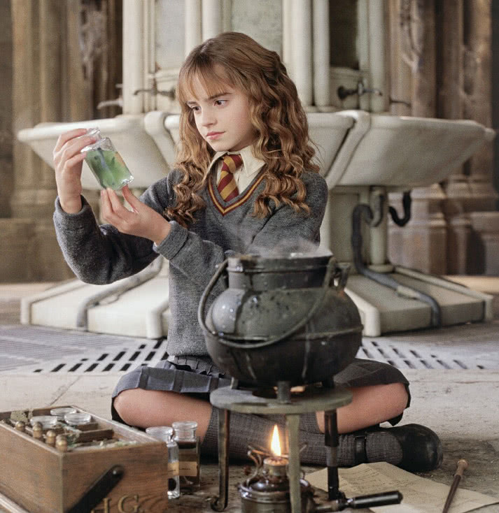 艾玛特沃森曾拒绝当王妃的女人西服加身独立优雅美的过分