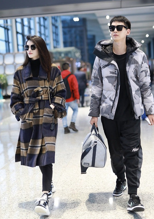 这才叫神仙同框178cm的何穗和188cm的唐晓天同行气场十足